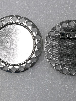 Broche redondo losangos p/camafeu / silver 30mm.(07pçs)