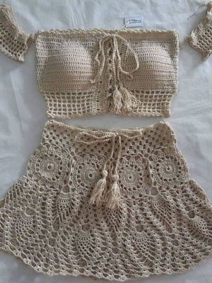 Conjunto feminino de crochê