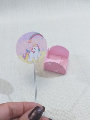 Topper com forminhas unicórnio