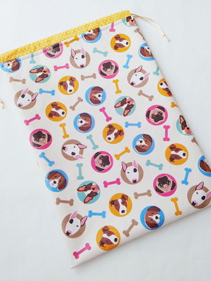 Saco impermeável para roupas 28x40 - cachorrinhos