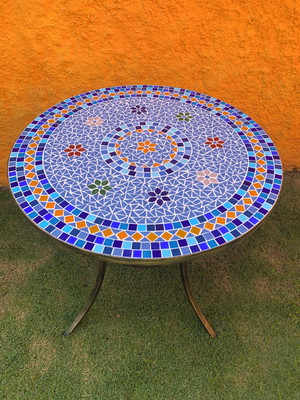 Mesa em mosaico 80cm colorida