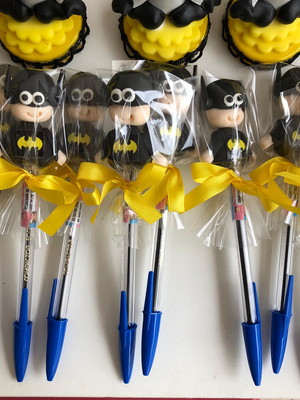 20 canetas biscuit batman