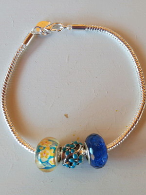 Pulseira banhada na prata 925 com berloques