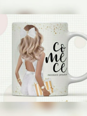 Caneca personalizada garota com prancheta