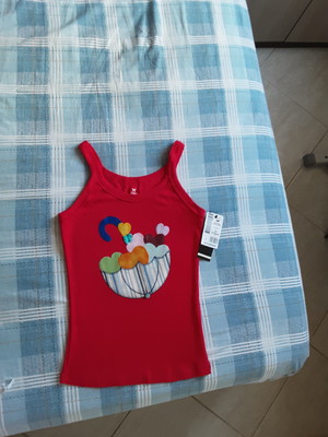 Camiseta regata com bordado em patch apliqué