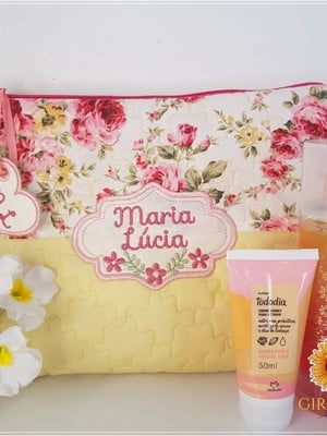Necessarie bordada personalizada