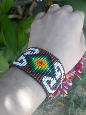 Pulseira visão da terra