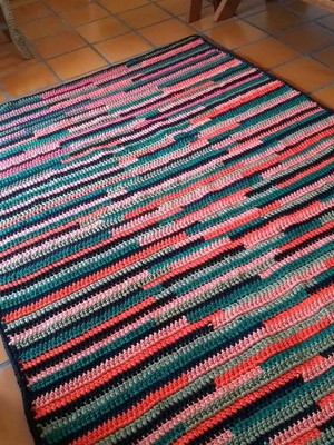Tapete retangular de fio de malha multicolor