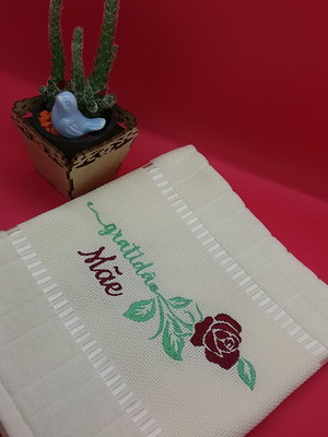 Toalha lavabo bordada - dias das mães gratidão