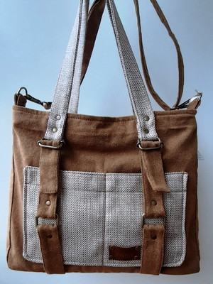Bolsa de lona caramelo e bege estilo carteiro
