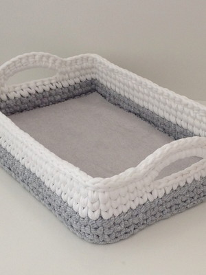 Bandeja c/ base de mdf tamanho m (30x 20) cinza e branco