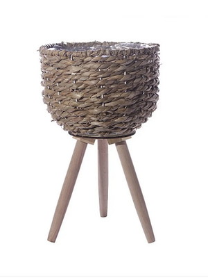 Cachepot cesto de palha 43x26cm com pés palito em madeira
