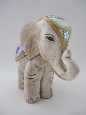 Elefante médio indiano