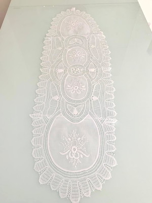 Caminho de mesa renascença e cambraia de linho 1,34m-crystal