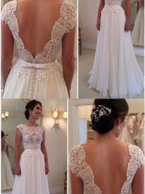 Vestido de noiva luxo em renda delicado com botões