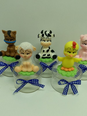 Lembrancinhas fazendinha em biscuit