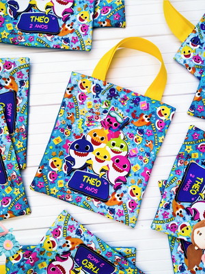 Bolsinha baby shark 17x19