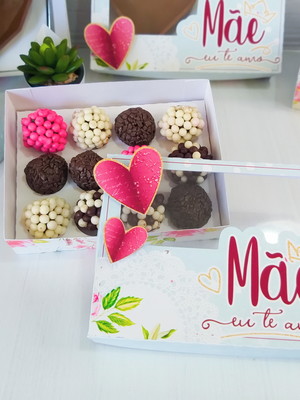 Caixa 12 doces dia das mães