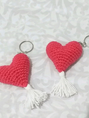 Chaveiro coração amigurumi