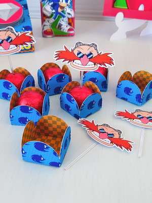 Forminha com topper para docinho sonic