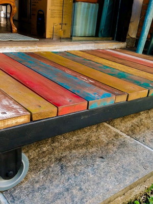 Mesa de centro estilo rústica indústrial