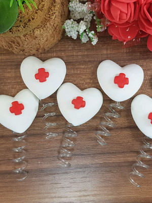 Ponteira enfermagem - coração biscuit