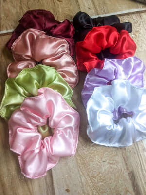 Scrunchies de cabelo de cetim no atacado