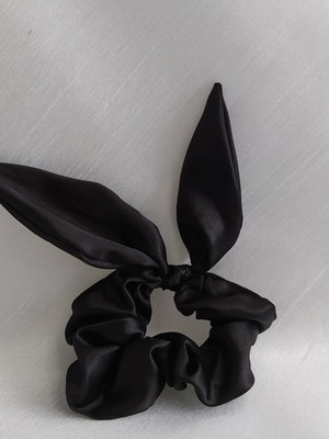 Scrunchie com laço preta