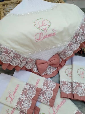 Kit de manta e fraldas personalizado com nome para bebê