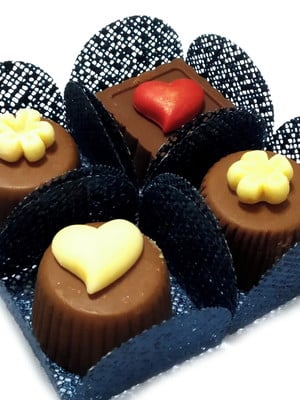 150 forminhas caixetas para doces finos em tela casamento
