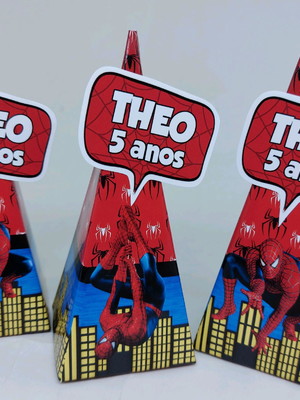 Caixa pirâmide homem aranha