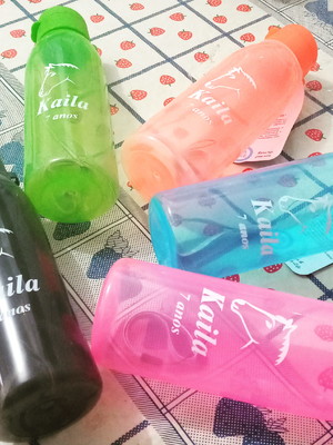 Garrafa plástica 700ml personalizada