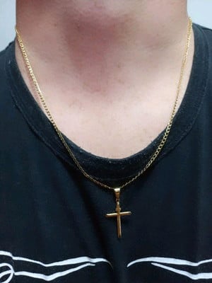 Colar masculino com cruz ouro 18k