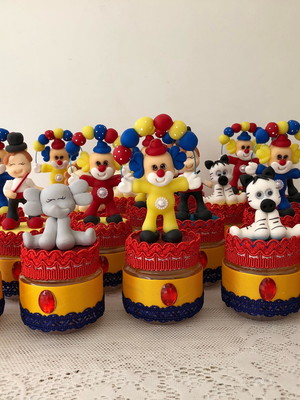 30 potinhos biscuit circo menino