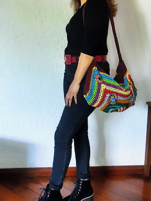 Bolsa em crochê colorida - estilo boho