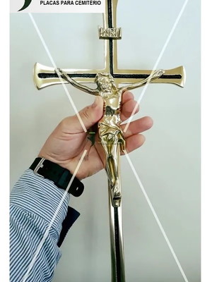 Crucifixo em bronze