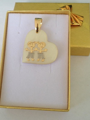 Pingente coração dois meninos 3cm folheado a ouro