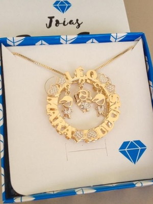 Mandala com pingente de três filhos banhado a ouro