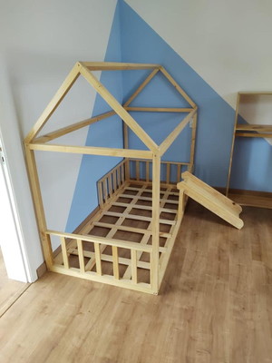 Cama casinha com escorregador (solteiro)