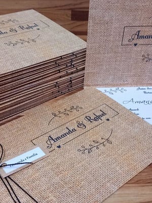 Convite casamento rústico com tag e cordão encerado