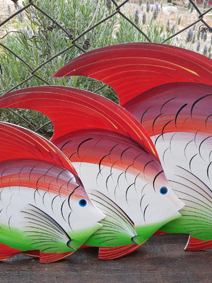 Peixe trio grande vermelho
