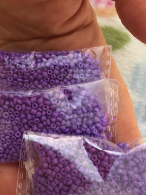 Miçanga roxa 2mm(30 gramas)