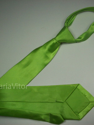 Gravata verde pistache normal com nó permanente kit 10