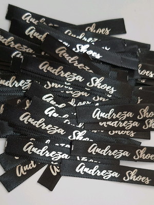 Etiqueta de cetim personalizada luxo! 1x7 cm.