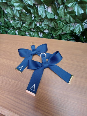 Chaveiro laço chique fitas azul marinho