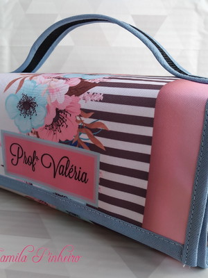 Necessaire estojo com 4 divisórias