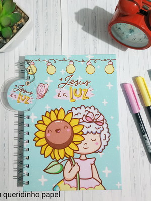 Caderno personalizado com adesivos