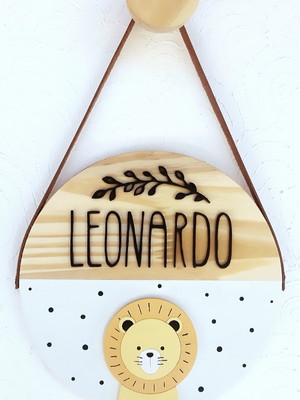 Porta maternidade leão minimalista + gancho brinde
