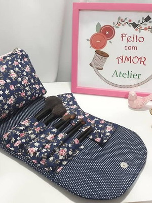 Bolsa porta maquiagem e pinceis