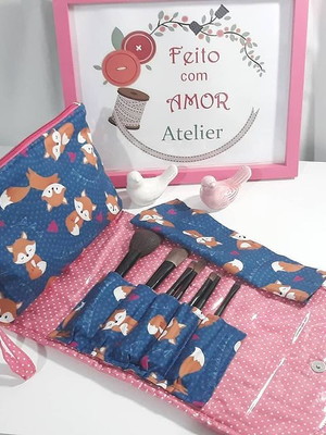 Bolsa porta maquiagem e pinceis
